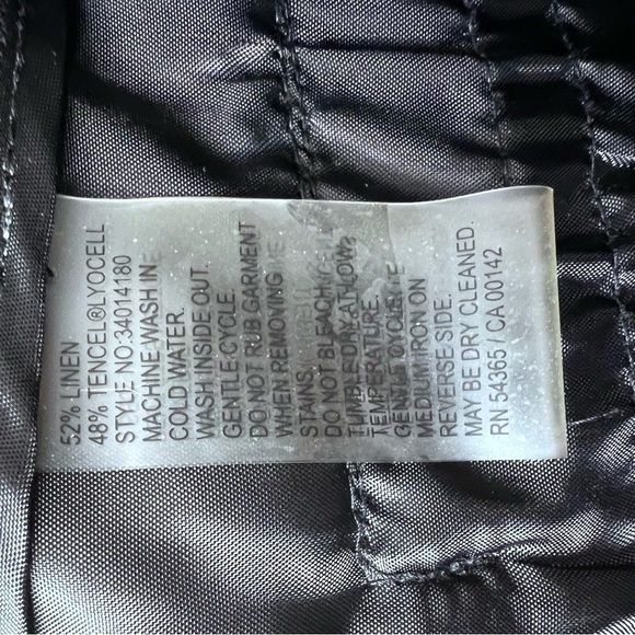 Peter Nygard Black Linen Capris Size 12 - Picture 8 of 8